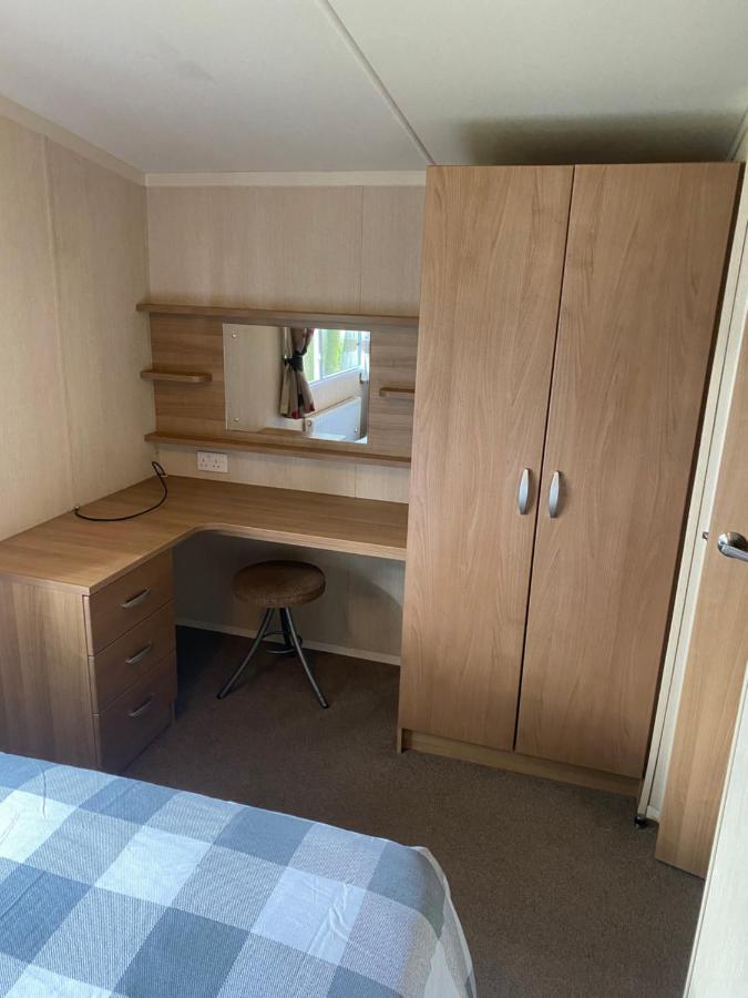 Prestige Static Caravan On 5 Star Holiday Park Cheswick  エクステリア 写真